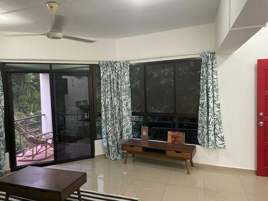 Kk Jungle Hideaway Lovely Apartment 5 Mins Walk To Town Kota Kinabalu Eksteriør bilde